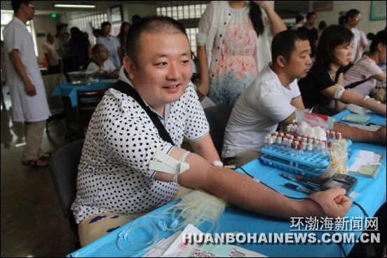 ��Ϧ��:��ɽ��Ժҽ��־Ը���޳���Ѫ�װ���(ͼ)