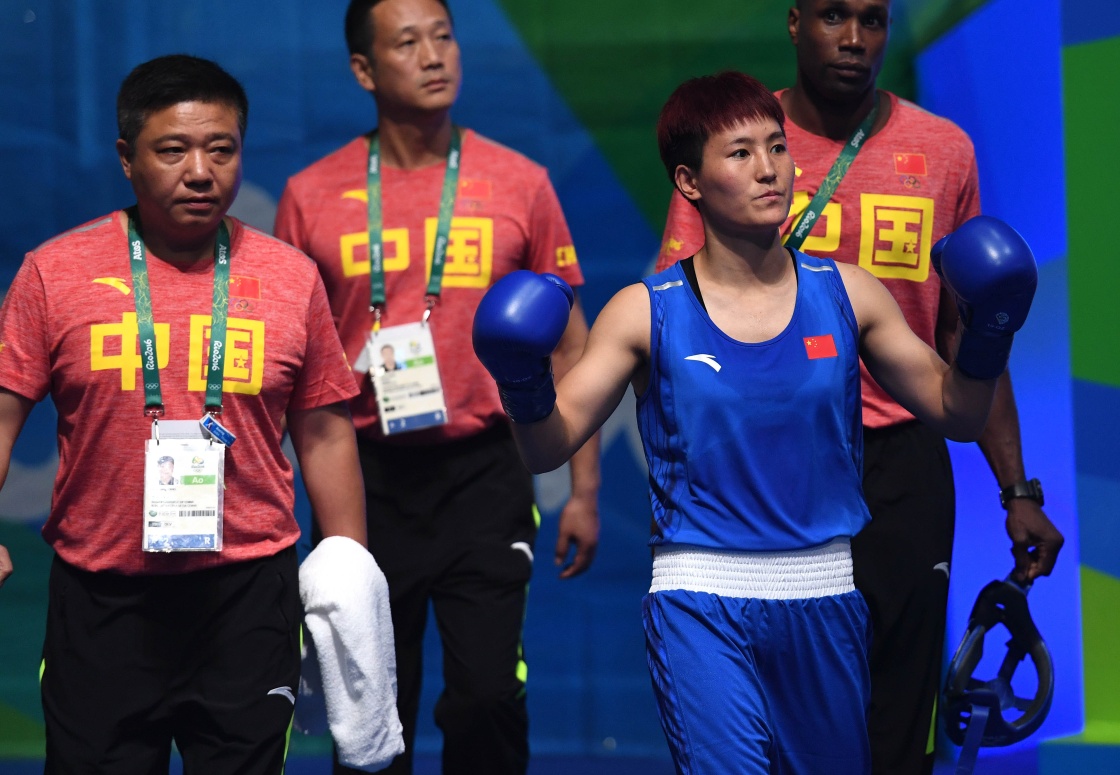 ��ɽŮȭ���������������˾���