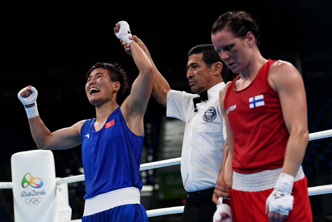 ��ɽŮȭ���������������˾���