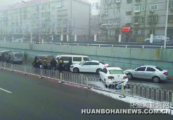 �������� ��ɽ��·�η����೵��ײ�¹�