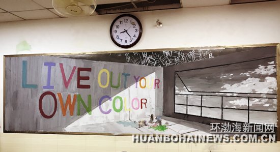 ��ɽ��00��Ů���ֻ洴��ڰ屨����ʦ��