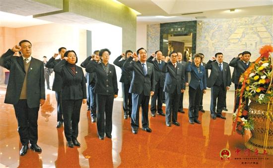 ���ƴ������Ĵ���ӵ�Ա�쵼�ɲ�������ȼ����